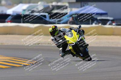 media/Oct-09-2022-SoCal Trackdays (Sun) [[95640aeeb6]]/Turn 2 (1110am)/